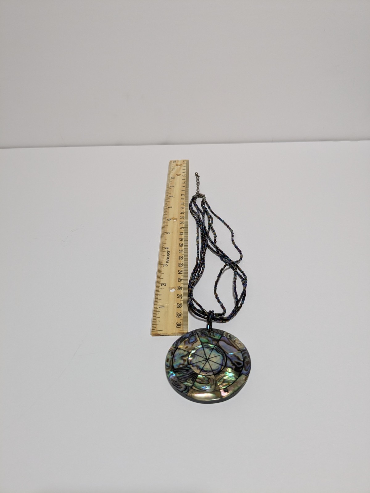 VTG Layered Glass Bead Necklace With Abalone/Acrylic Round Pendant 16″.