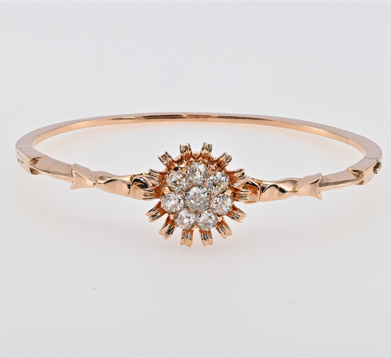 Victorian 2.50 Ct F/G VVS/VS Diamond Daisy Bangle