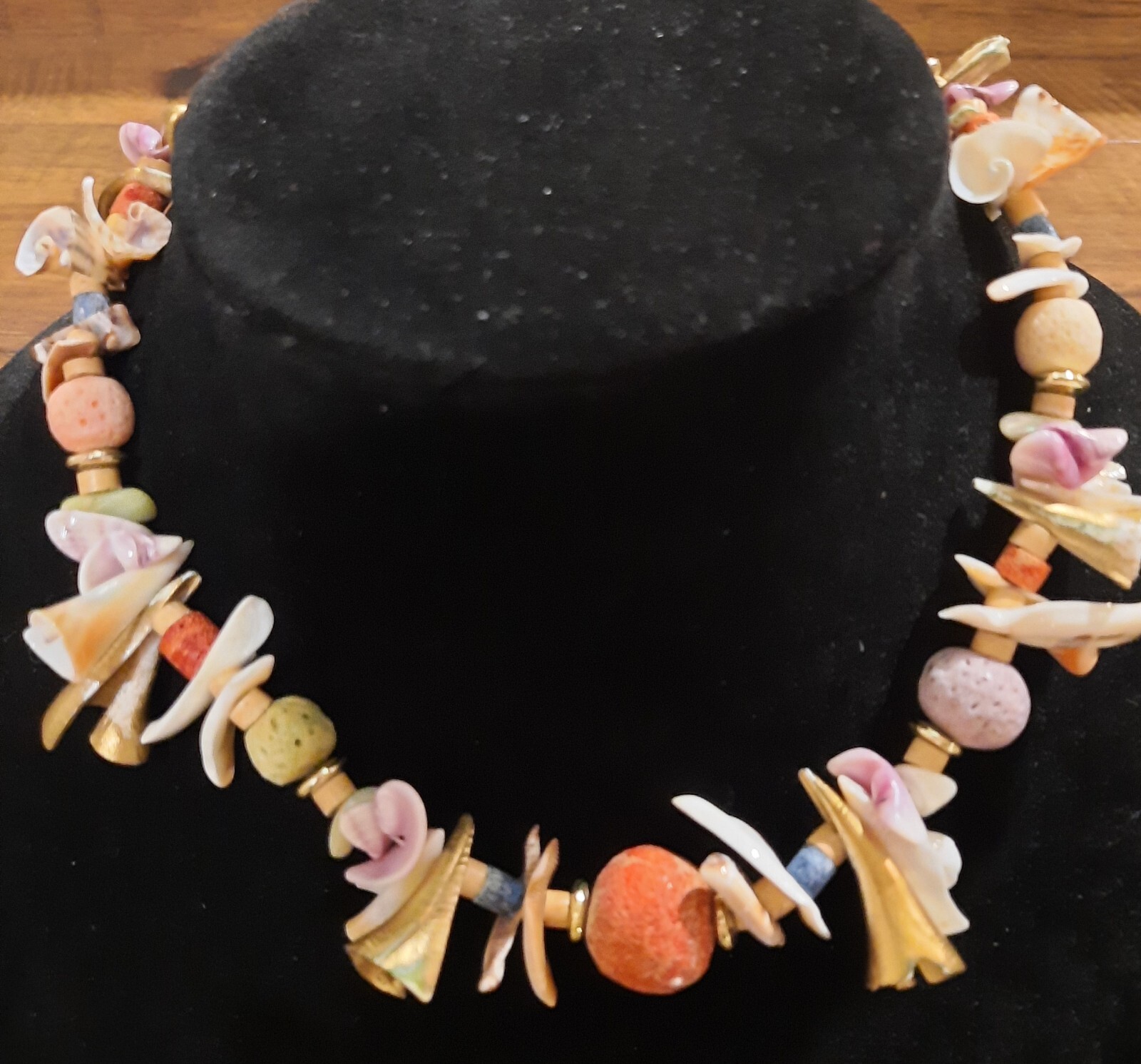 Colorful Shell And Bead 16″ Choker Resin Plastic Metal Charms Spring Closure EUC