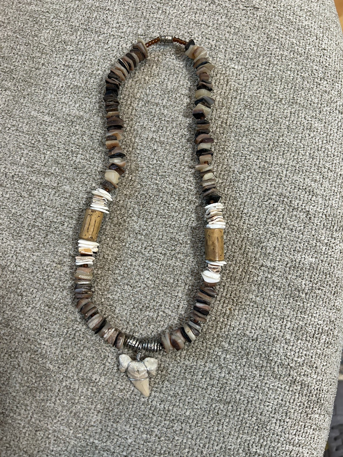 Vintage Shark Tooth Shell Wood Necklace Barrel Clasp 17-18” Surf Beach