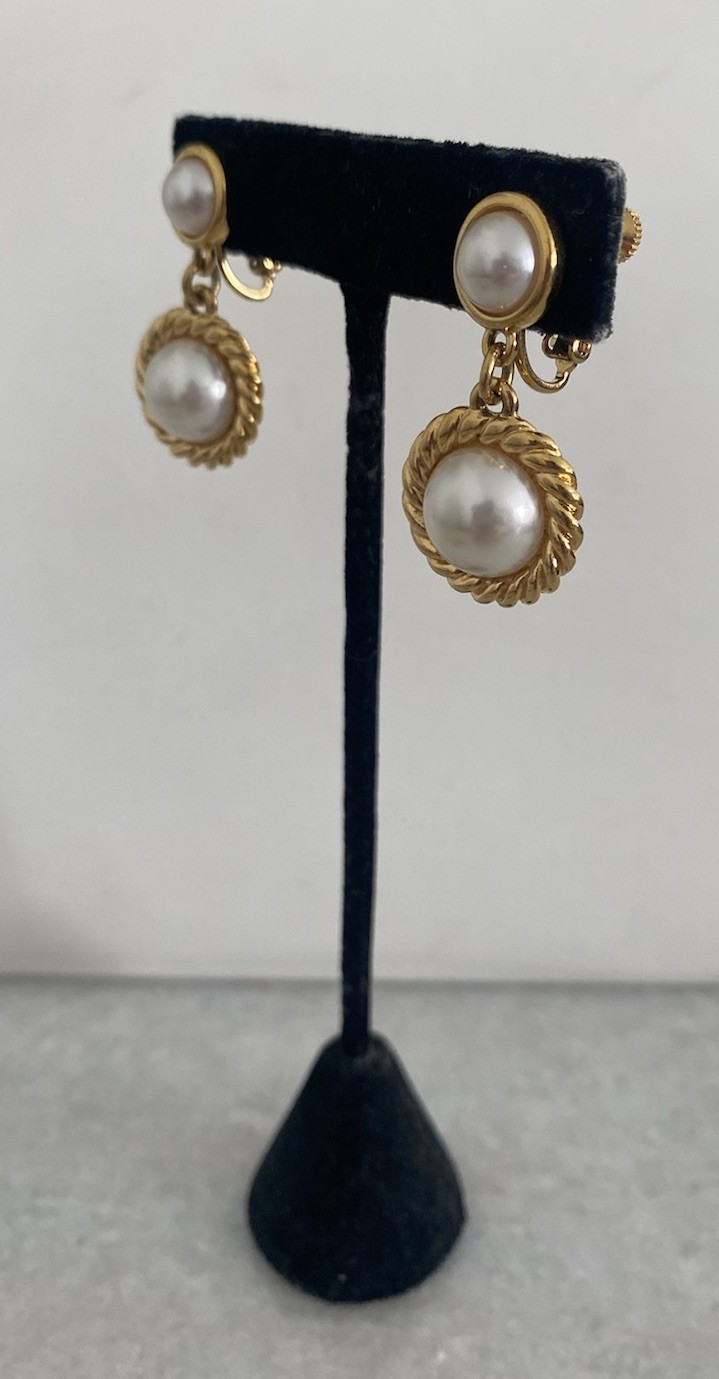 Vintage Napier Faux Pearl Dangling Adjustable Clip On Earrings