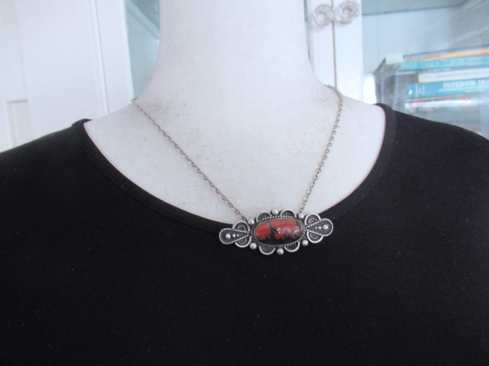 2 3/8 INCHES VINTAGE NAVAJO STERLING PETRIFIED WOOD PENDANT NECKLACE BROOCH