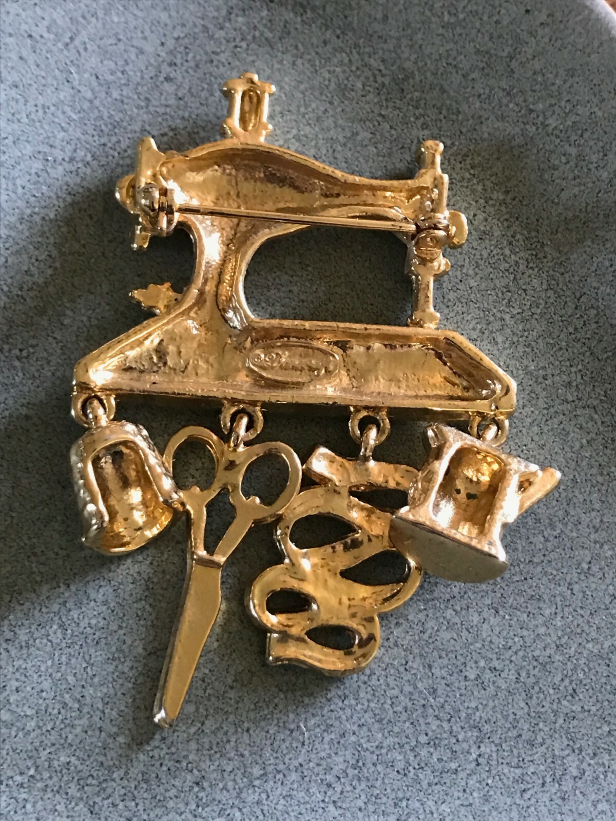 Vintage Danecraft Marked Goldtone Sewing Machine w Scissors Thimble Tape Measure