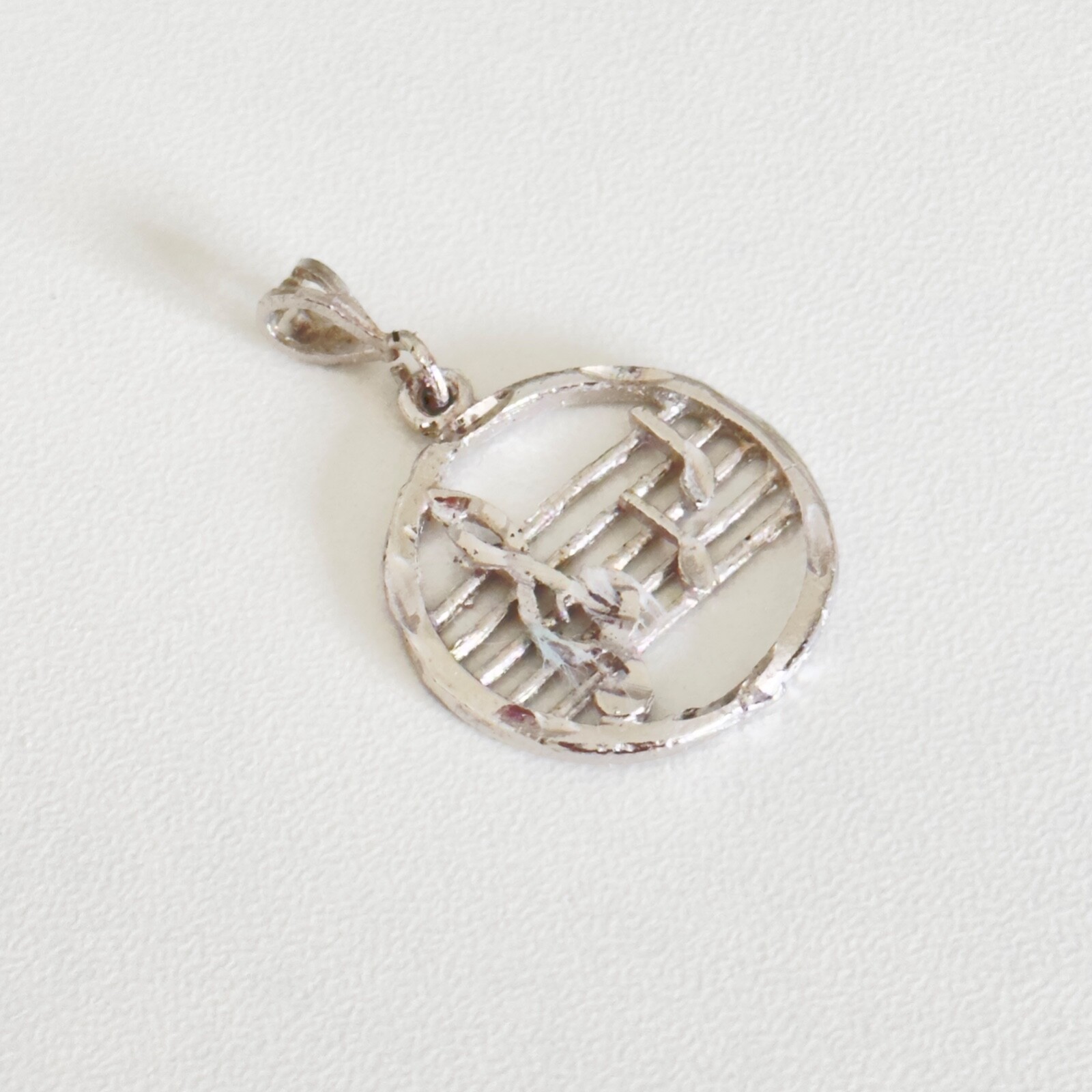 Vintage 925 Sterling Silver Music Notes Round Circle Pendant