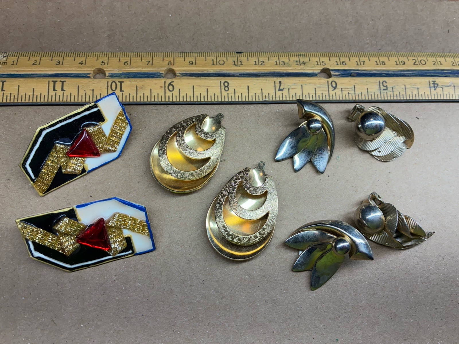 vintage earring lot modern mod 60’s – 80’s lot mixed