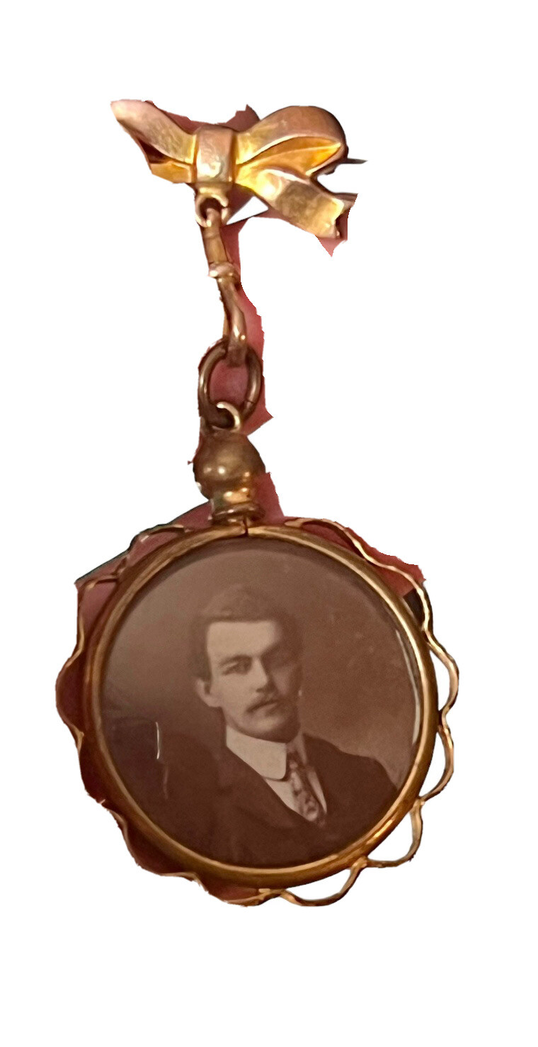 Antique A.J.C 9 Carat Gold Art Nouveau Double Portrait Photos Bow Pendant Brooch