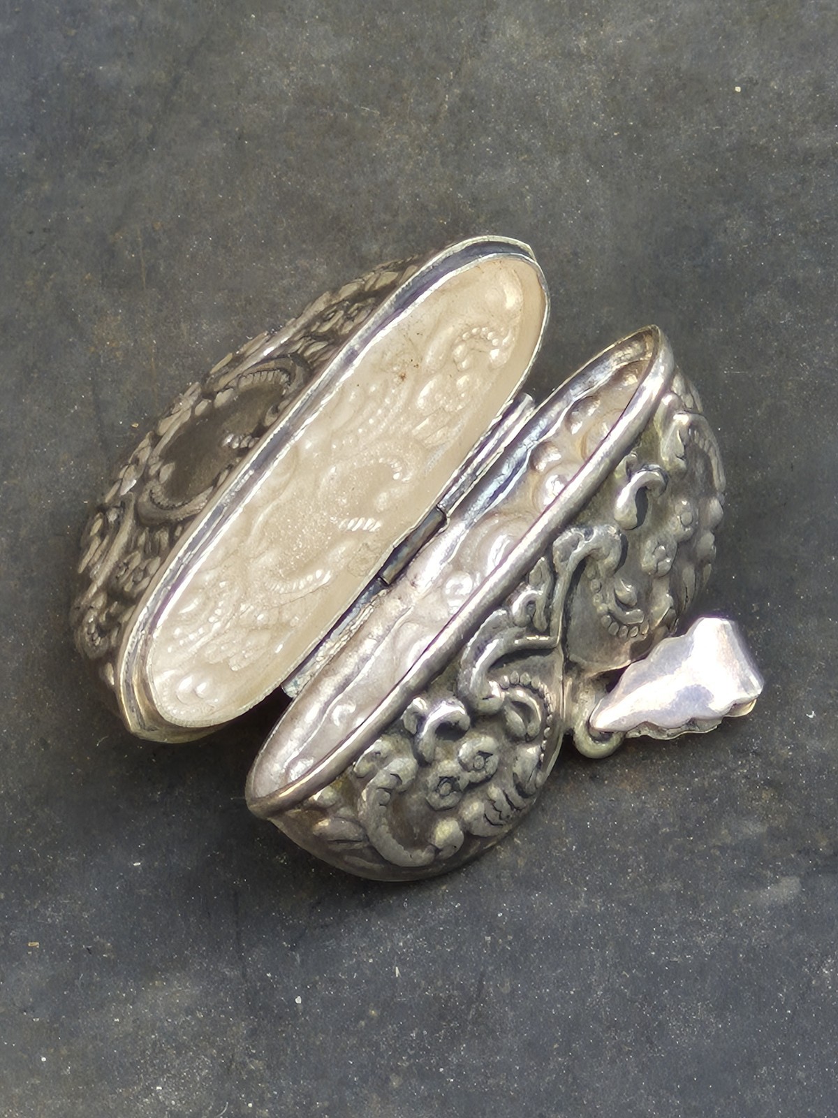 Antique Victorian Sterling Ornate Puffy Heart Pill Perfume Women’s Pendant Locke
