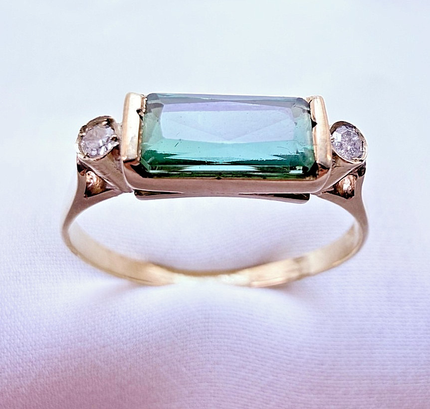 Vintage 18ct Gold Green Tourmaline & Diamond Ring Natural Hallmarked Size 7.5