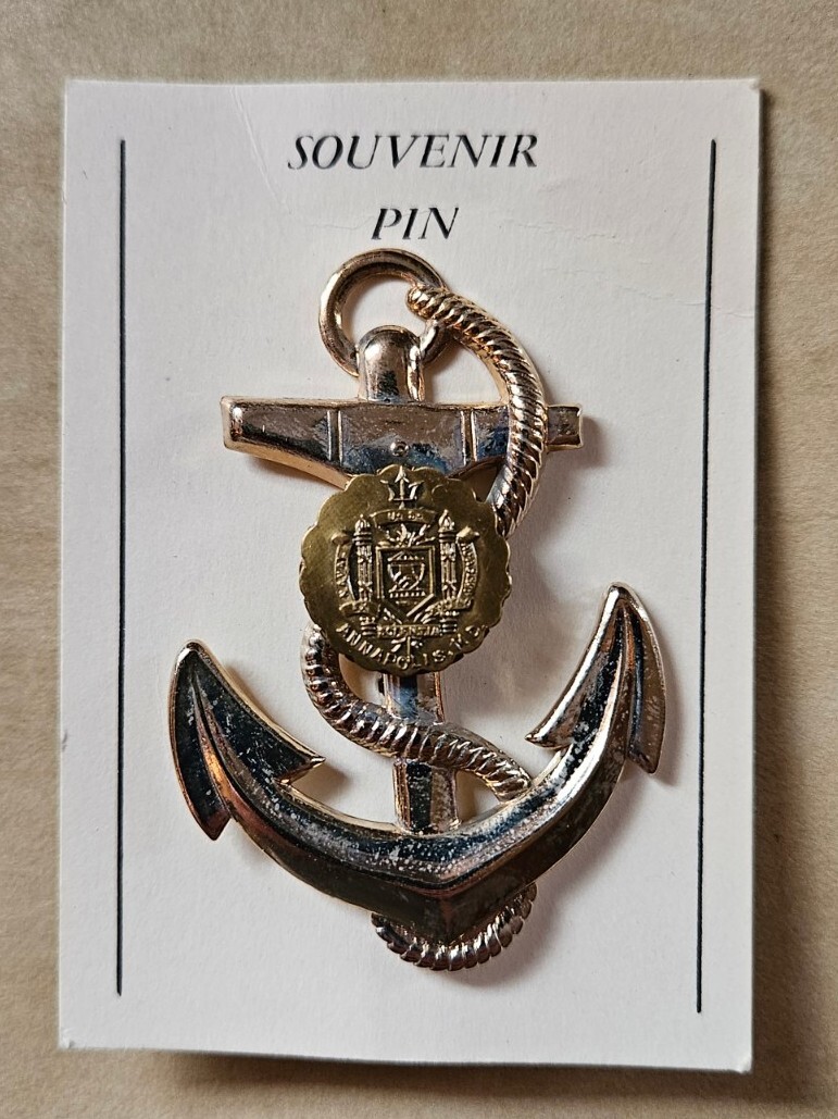 US Sciencia ANNAPOLIS, MD. Silvertone On Copper Anchor Pin (A53)