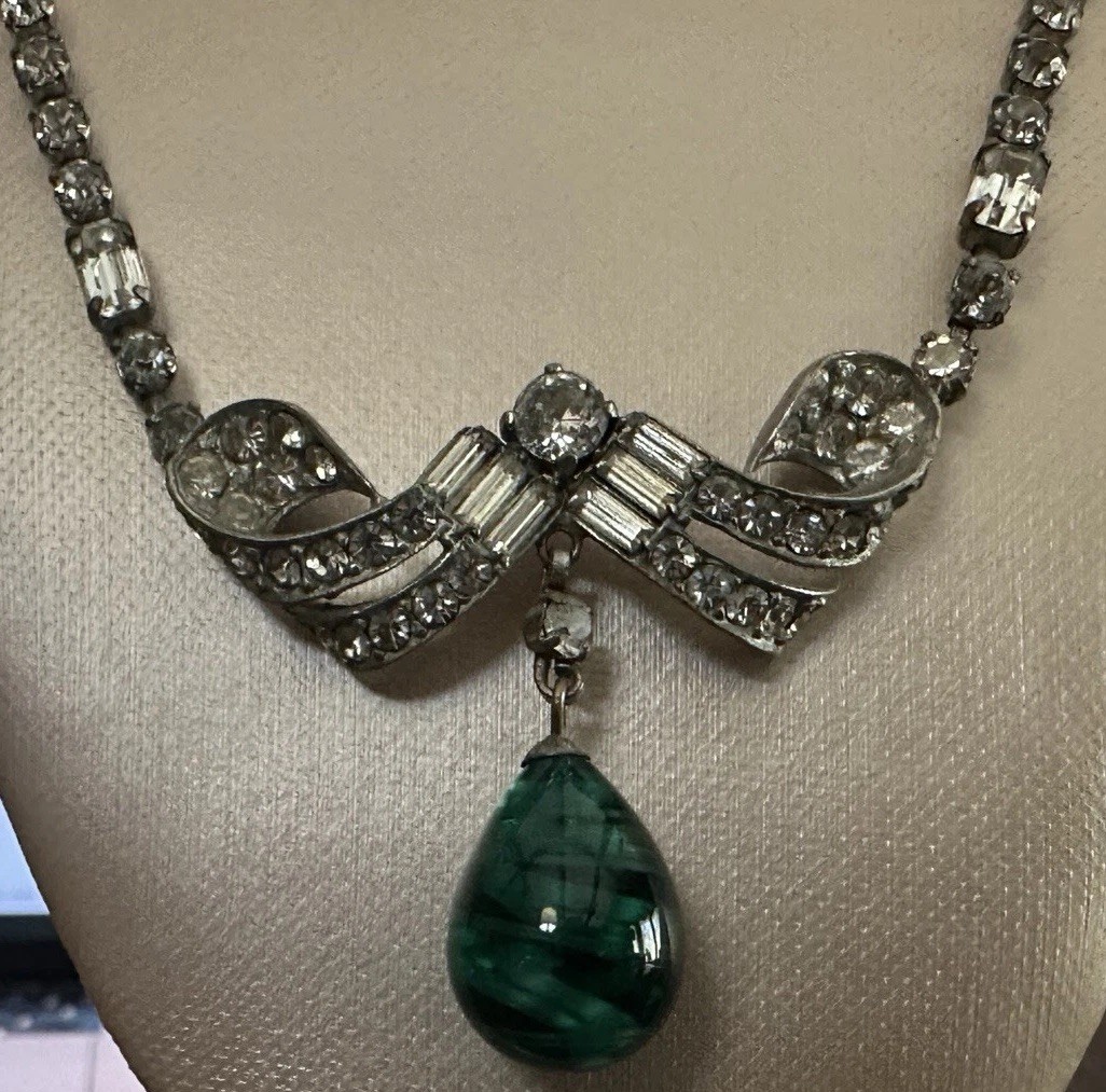 Vintage Schoffel 16″ Rhinestone & Faux Cabochon Emerald Green Necklace 1930s