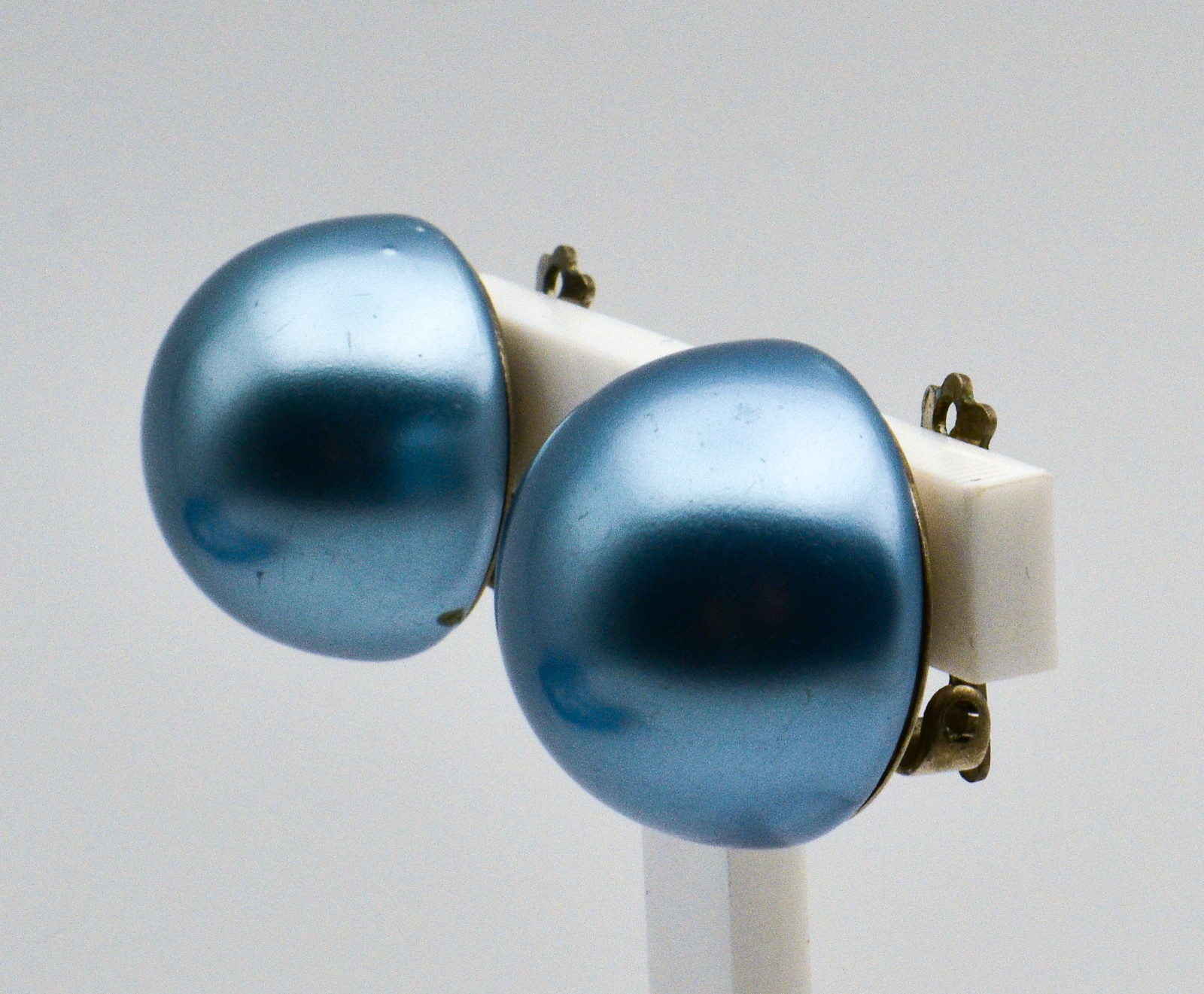 Blue 3 Strand Graduated Faux Pearl Necklace And Clip On Earrings Set Japan