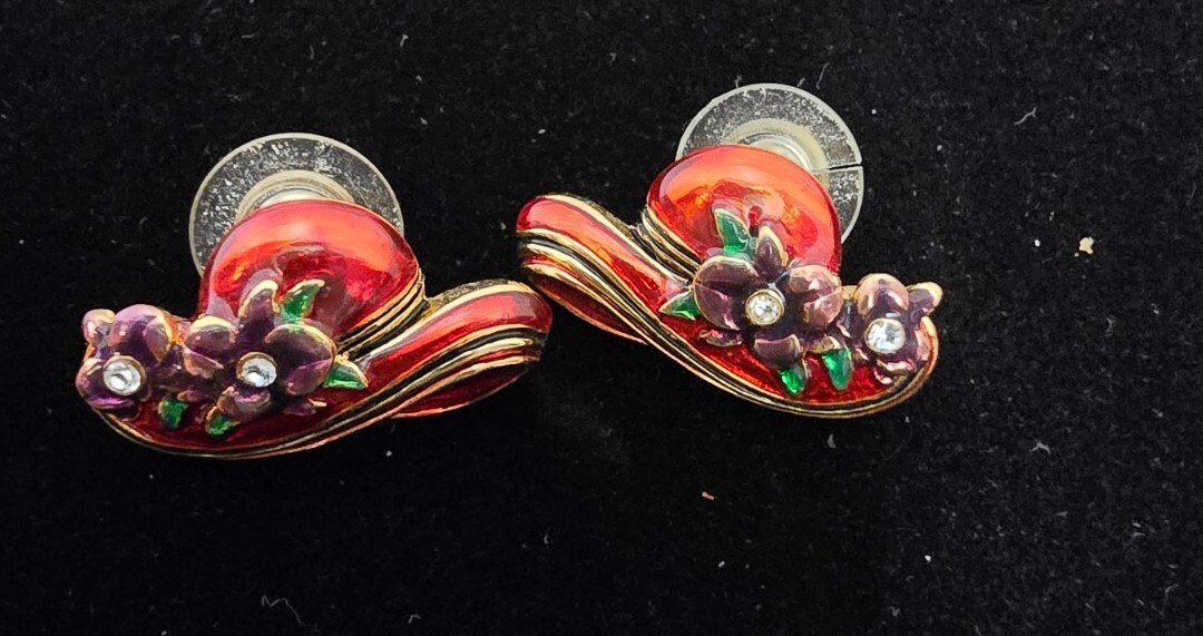 Red Hat society 3Pc Jewelry Key Chain 2 Pair Earrings Vintage