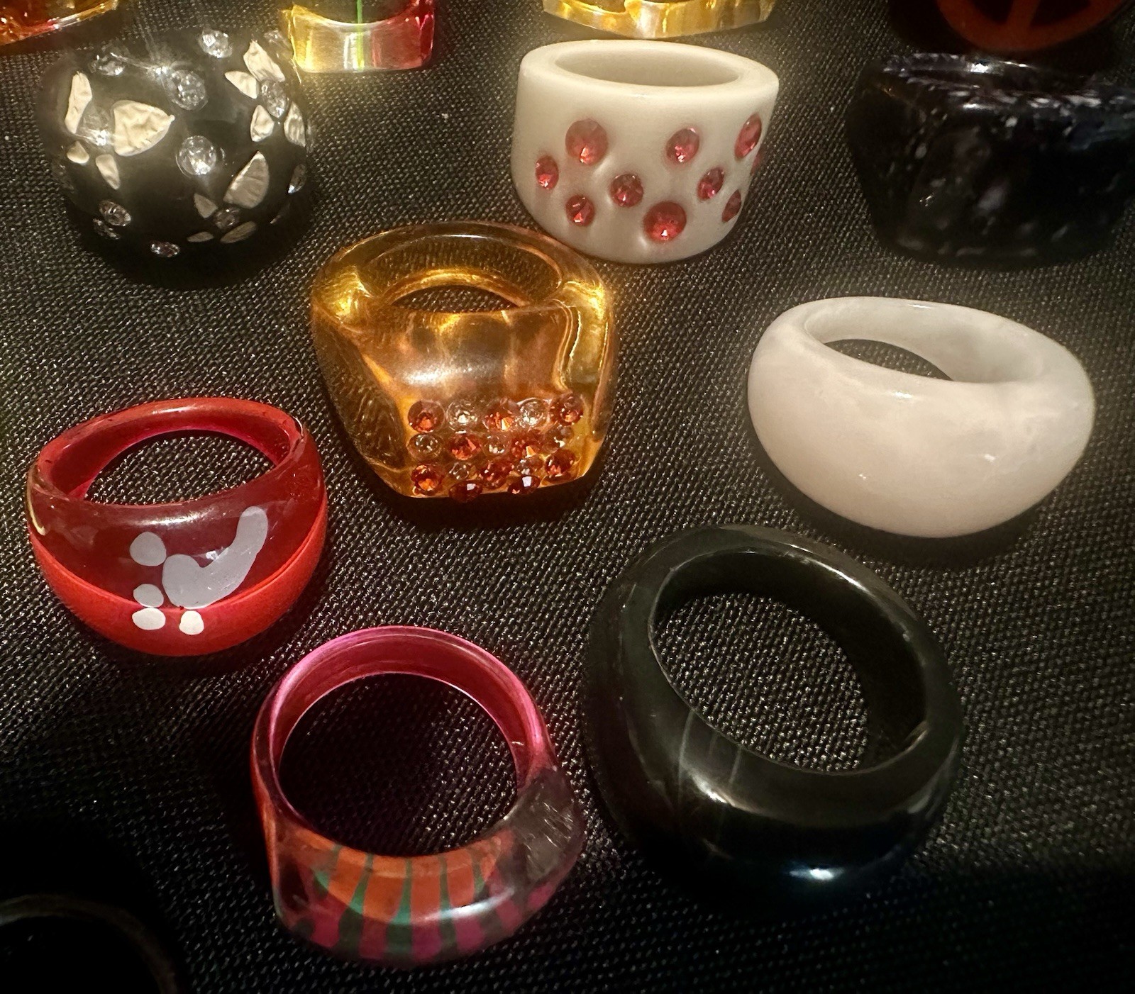 Lot Of 19 Vintage Acrylic Lucite Glass Chunky Retro Rings