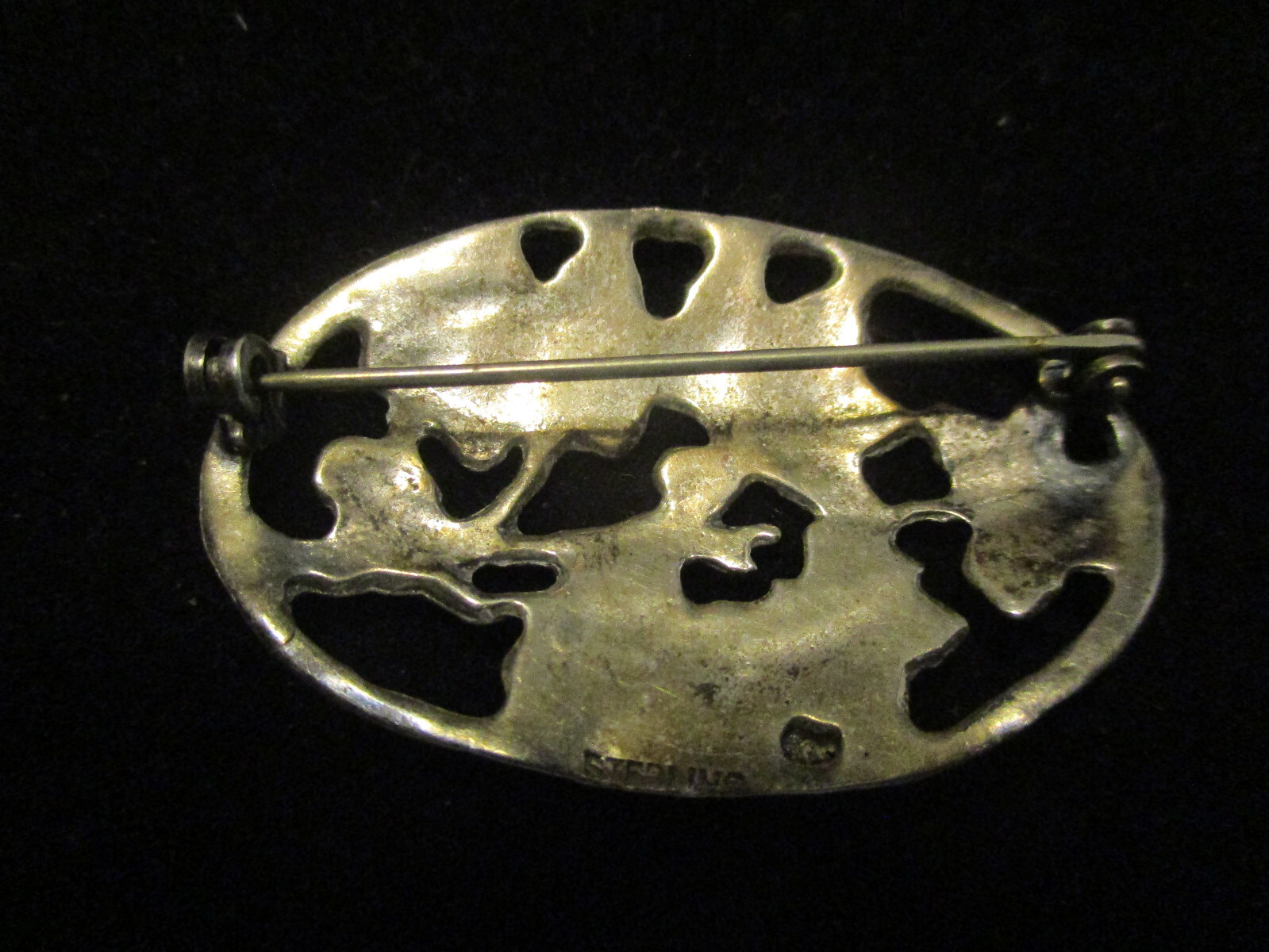 Antique Vintage Arts & Crafts Ivy Berry Sterling Silver Artisan Oval Brooch Pin!