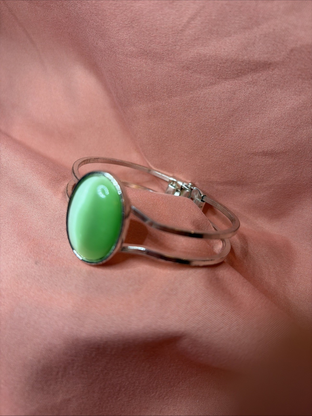 Cats Eye Green Cuff Bracelet Silver Tone 2 Bands Oval Is Almost 1 Inch Tall VTG