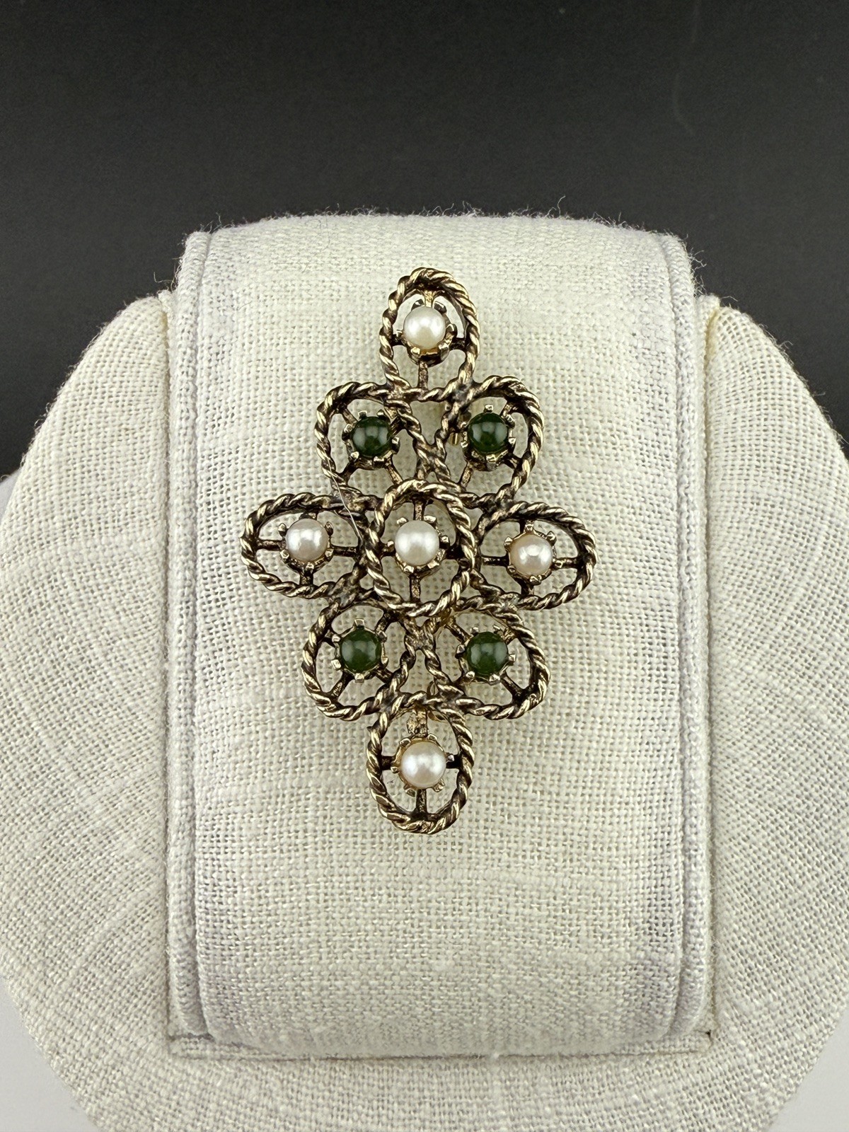 Vintage Wells Sterling Gold Vermeil Jade Pearl Brooch Signed Openwork 7.98g