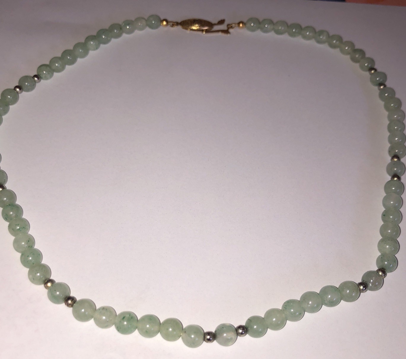 Natural Green Jadeite Jade Bead 16” Necklace Gold Tone Clasp