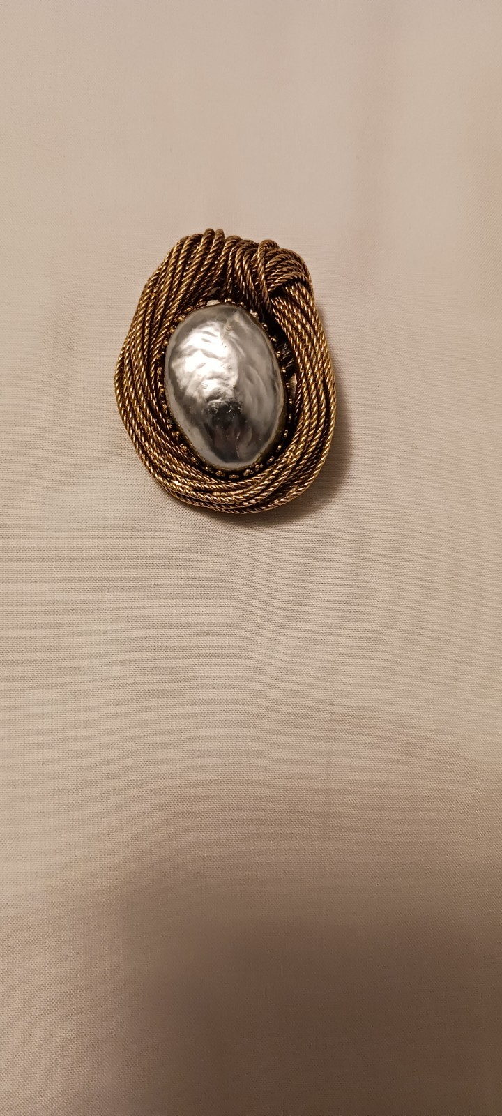 Vintage MABE Blue-Gray Pearl and Gold Tone Pin/Brooch And Earring Set