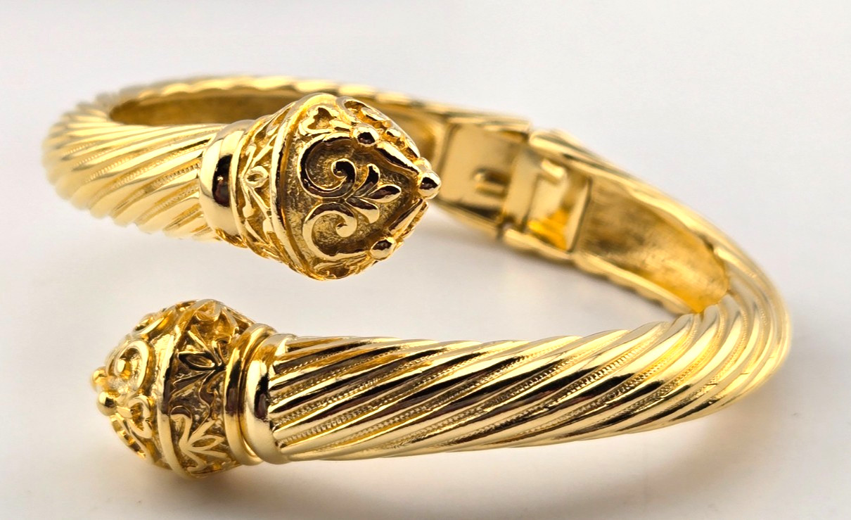 Joan Rivers Gold Plated Cuff Rope Bracelet Hinged 3 Sets of End Caps Signed