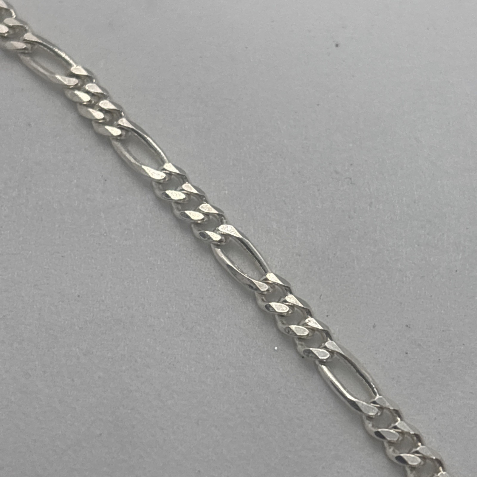 Vintage Sterling Silver Multi Stone Chunky Pendant On 21” Figaro Chain 20.8 Gr