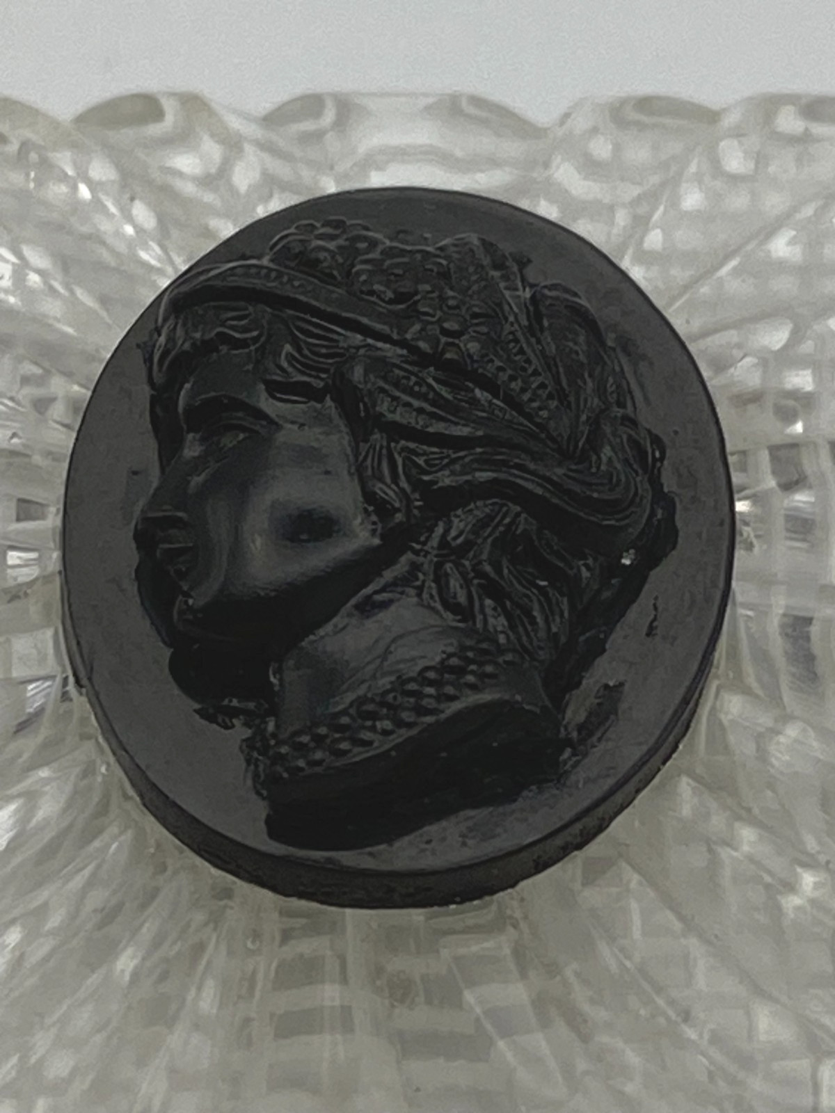 Vintage 1940s Mourning Brooch Black Cameo Reverse Carved Victorian Revival