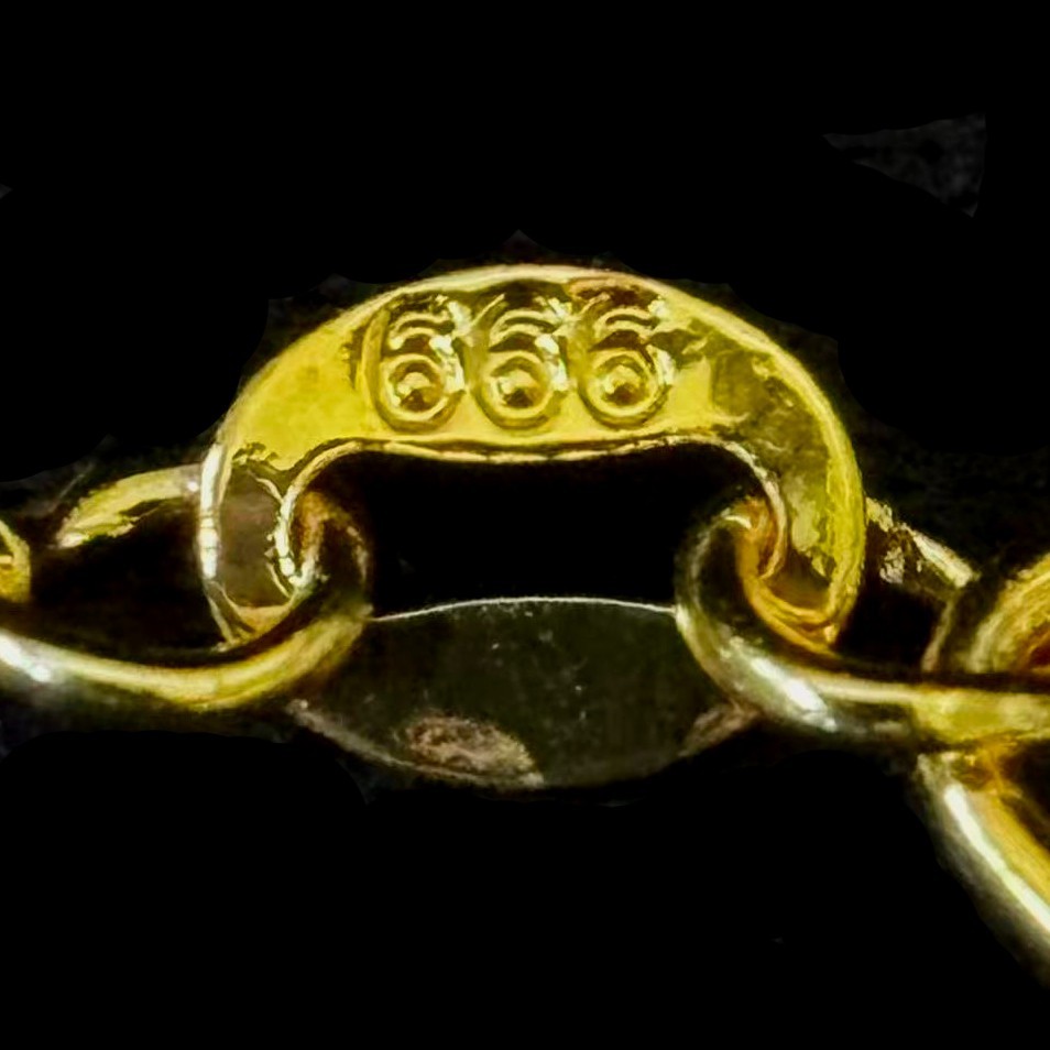 VTG Hollowed-out Pendant Necklace Gold-plated (NOT SURE) marked ‘999’, 19 inch