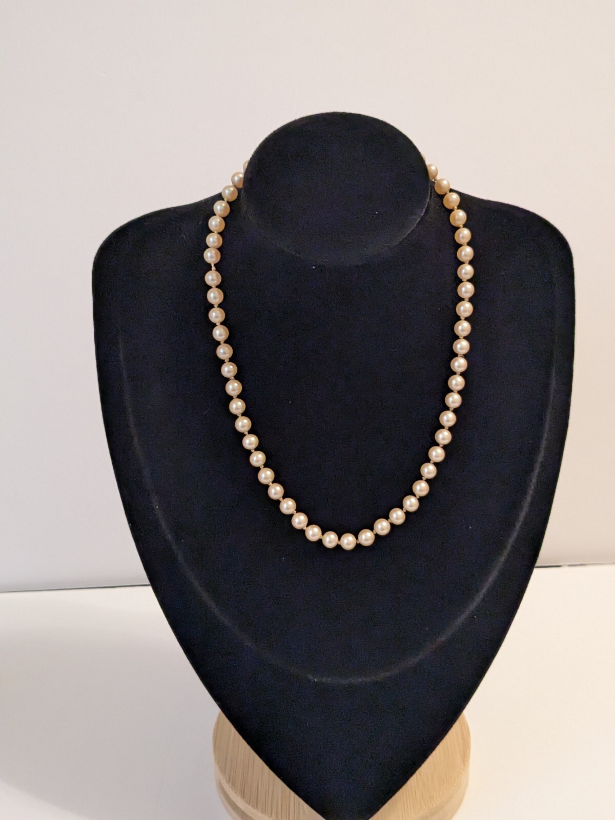 Faux Pearl Vintage Hand Knotted Necklace. Champagne. Barrel Closure 15″.