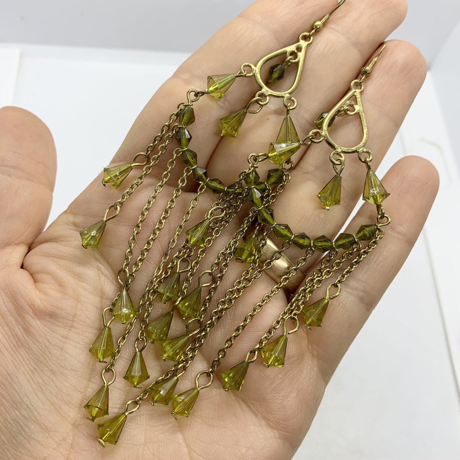 VTG OLIVE GREEN CRYSTAL ACRYLIC 5” DROP GOLD CHAIN NOUVEAU DANGLE EARRINGS HOOK