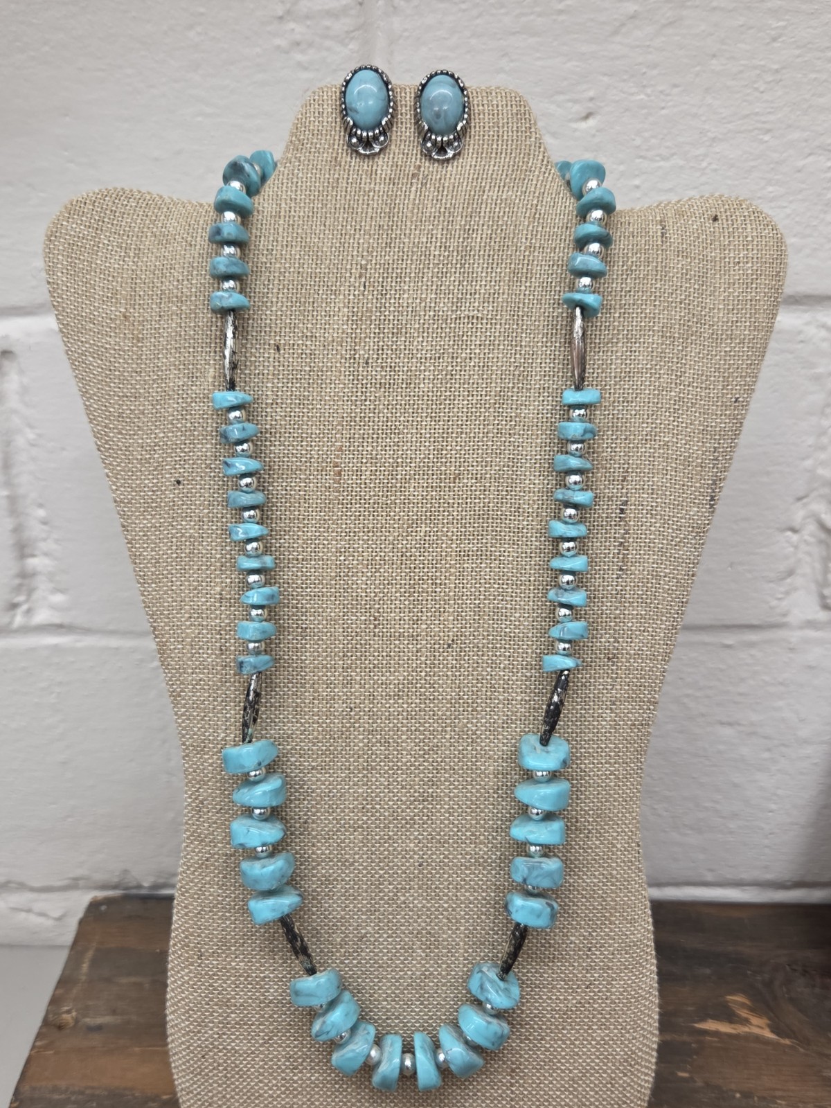 Vintage Turquoise Chunky Beaded Necklace and Clip On Earrings Set