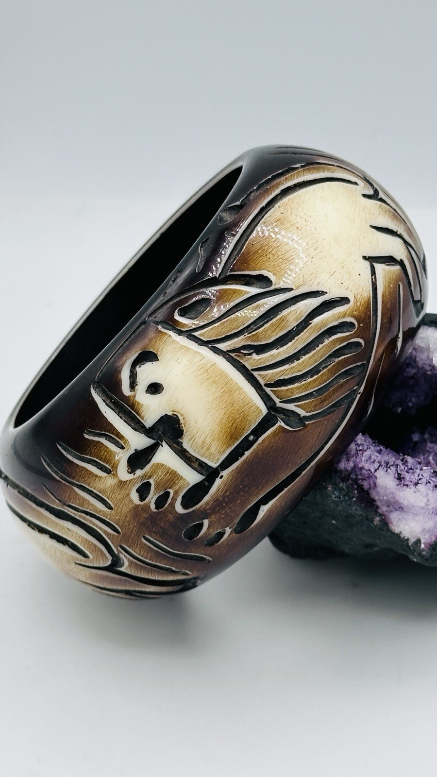 Vintage Wide Carved Bangle Bracelet Tribal Safari Animal Brown Cream Statemen