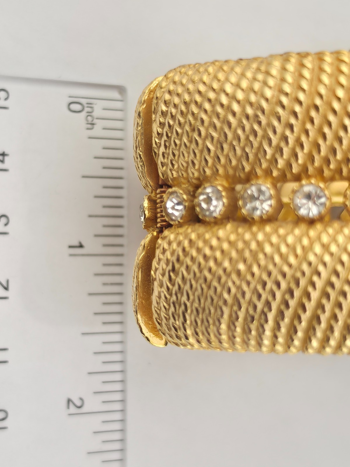 Vintage Chunky Castlecliff White Rhinestone Crystal Hinged Bangle 7″ Bracelet