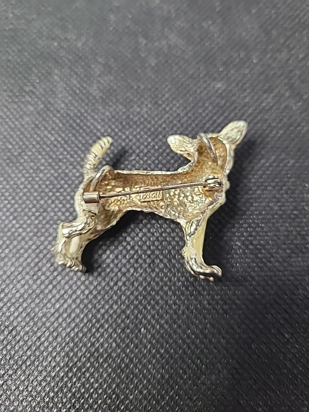 Vintage Signed Best Chihuahua Dog Enamel Rhinestone 2″ Brooch Pendant