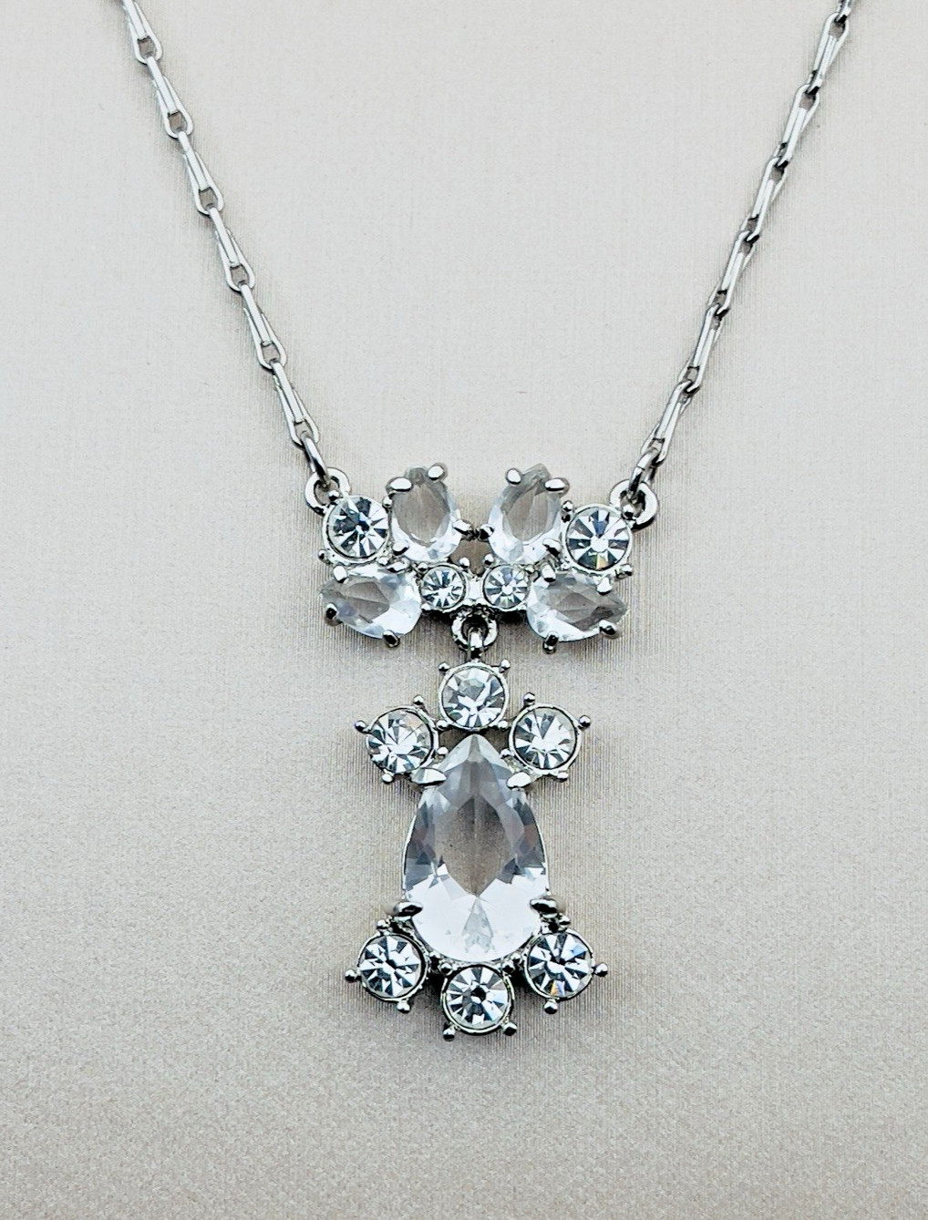 Monet Rhinestone Necklace Rhodium Plated Silver Metal 18″ Wheat Chain Vintage