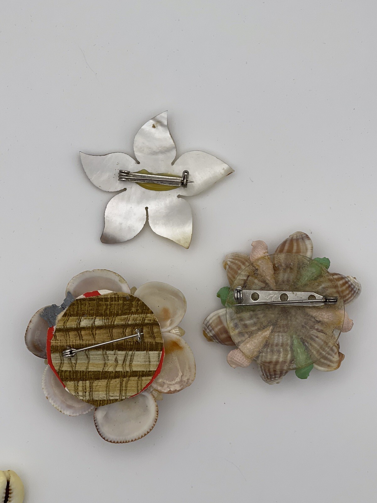 Vintage Real Sea Shell And Mother Of Pearl Jewelry Bracelet Brooches