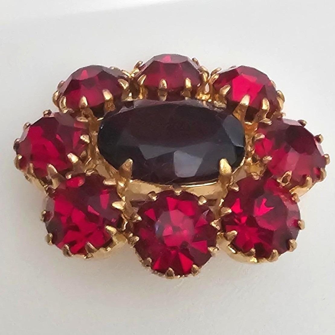 Vtg Deep Red Rhinestone Brooch Gold Tone Oval Center Floral Cluster Statement