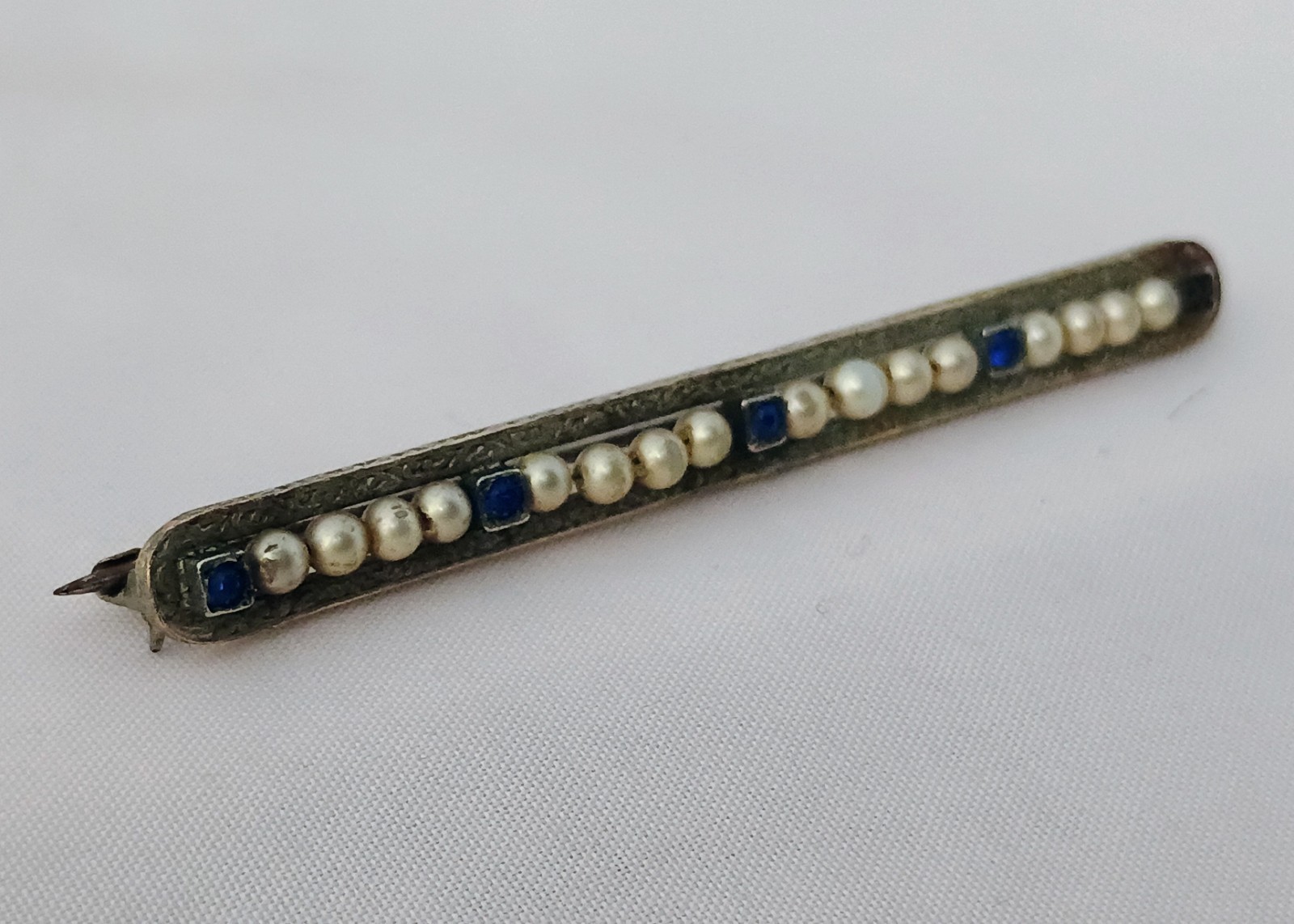 Victorian Unmarked Gold Filled Blue Rhinestone Brooch Pin 2.5″