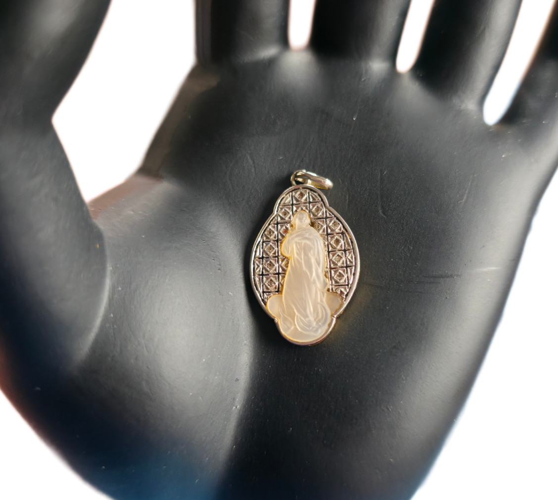 Antique 18k Gold Virgin Mary Medal – Real Diamonds & Mother of Pearl