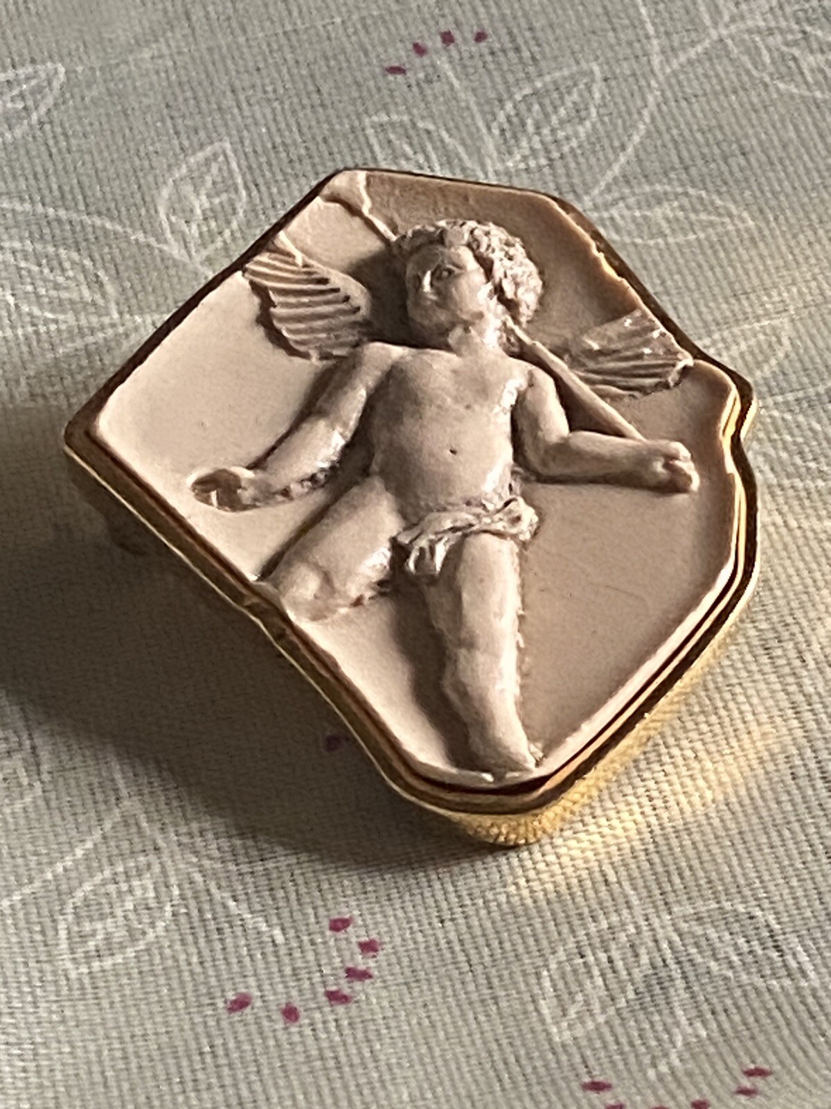 Vintage Vatican Library Collection Cherub Brooch W/Raised Relief