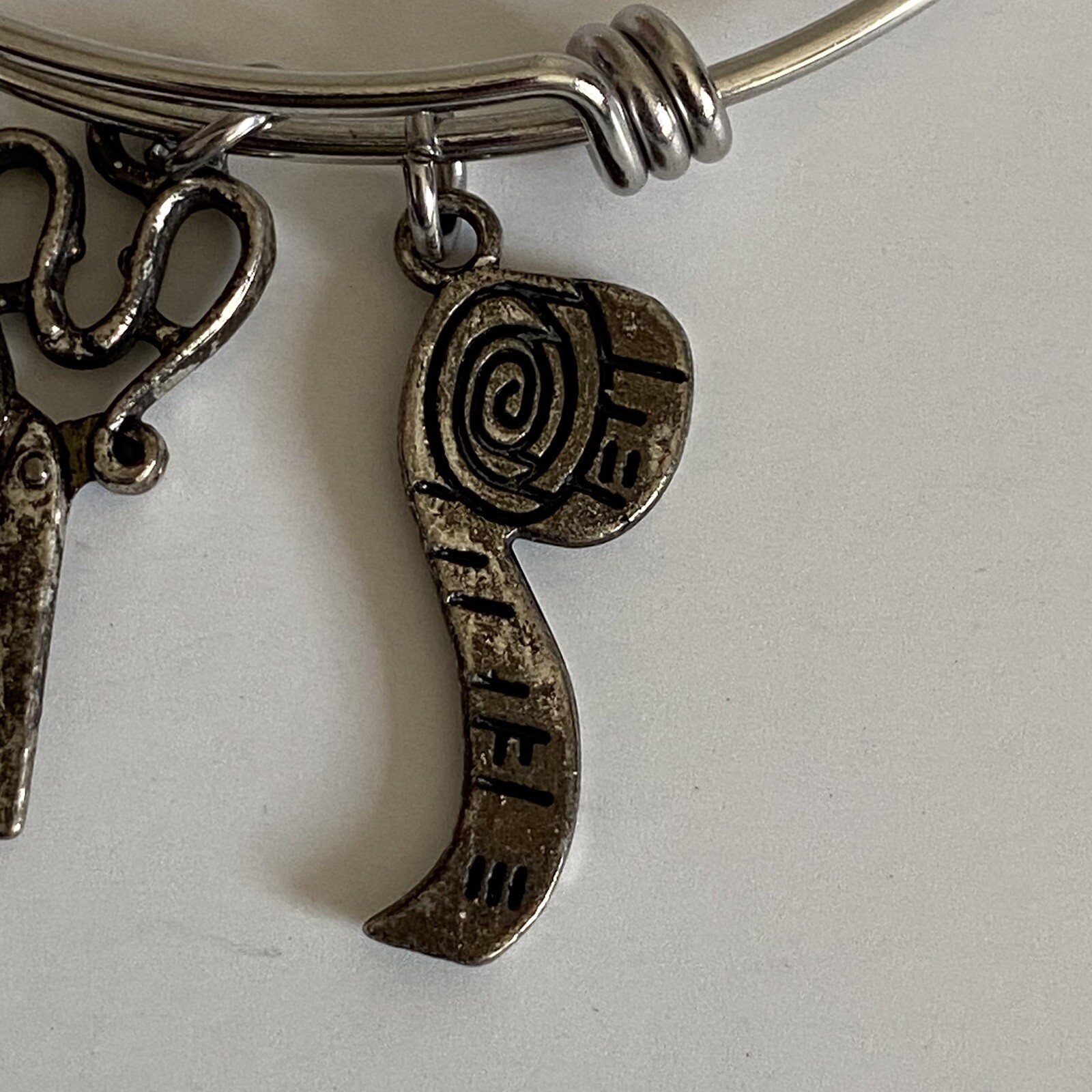 Sewing Charms Bracelet Sewing Matching Scissors Measuring Tape Silver Tone EUC