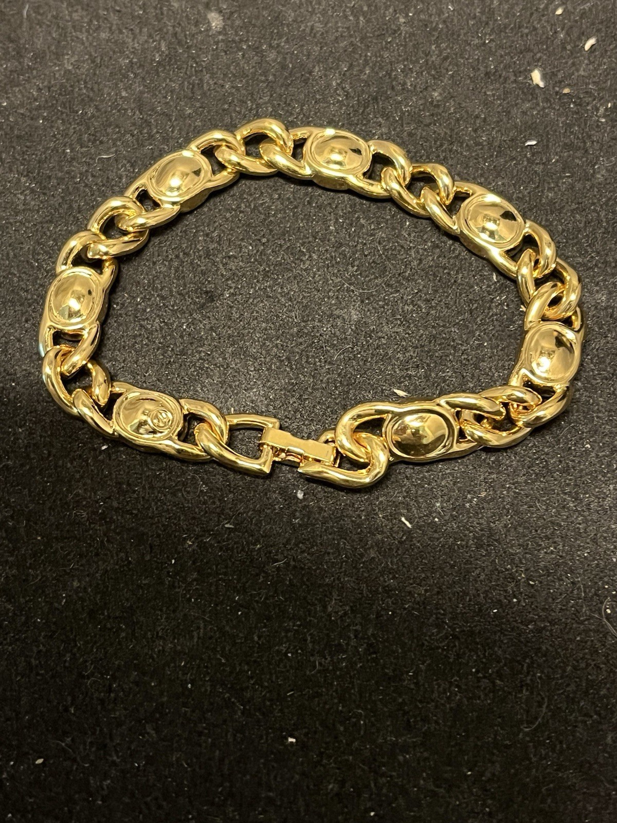 Vonelle Swarovski Crystal Austrian Glass 6.5” Gold tone Tennis Vtg Bracelet