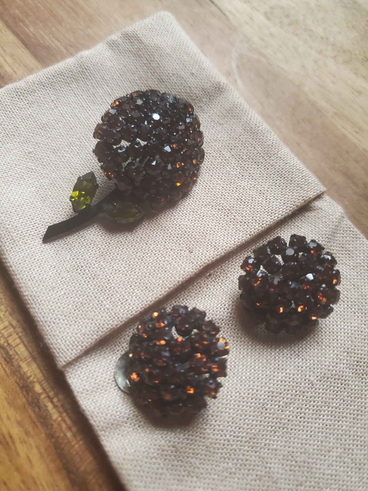 Vintage Made In Austria Brooch And Clip On Earrings Set – Floral Motif