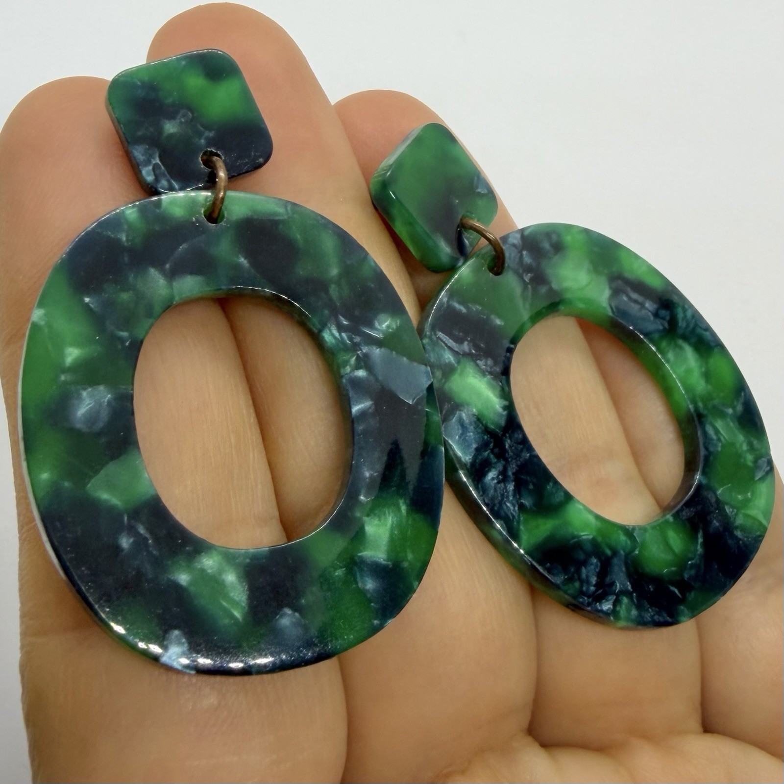Vtg Big Green Resin Hoop Door Knocker Statement Earrings Post Dangle Drop Large