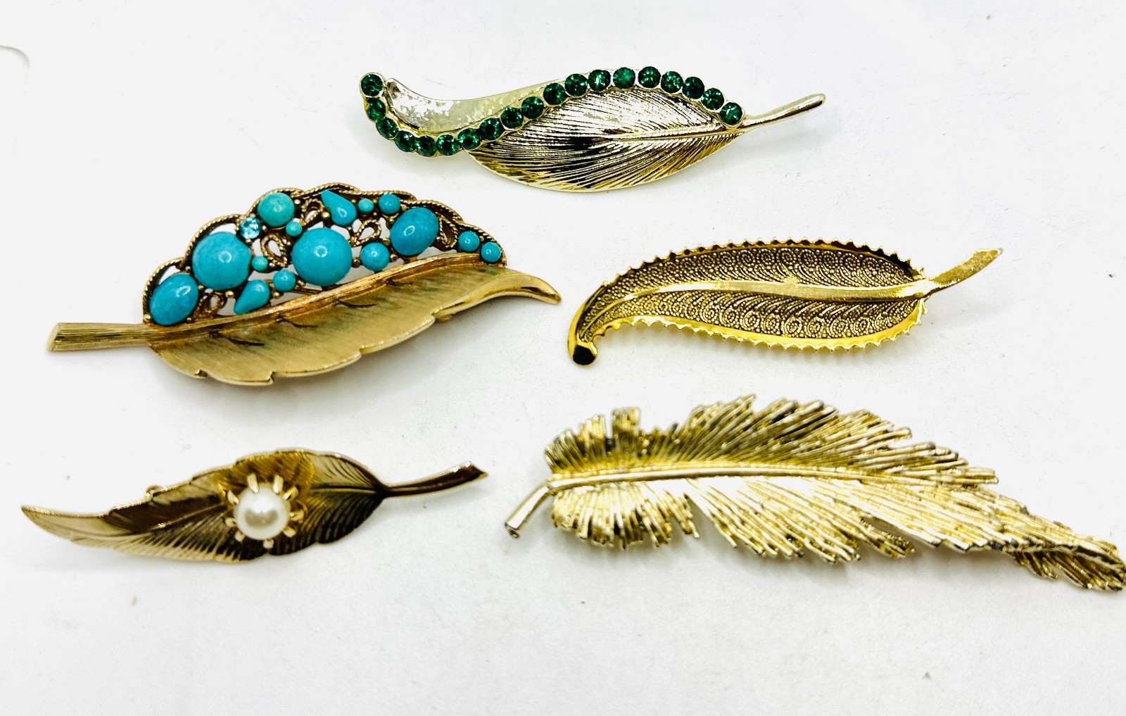 Lot 5 Gold Tone Leaf Brooches – Coro, Gerry’s & Unsigned Capri EUC
