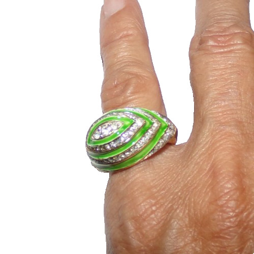 CROWN TRIFARI signed ring with amazing green enamel and rhinestones