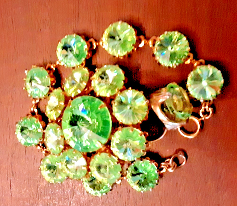 Vtg Light Green Rivoli Brooch, Bracelet, Ring Jewelry Set -Stunning!