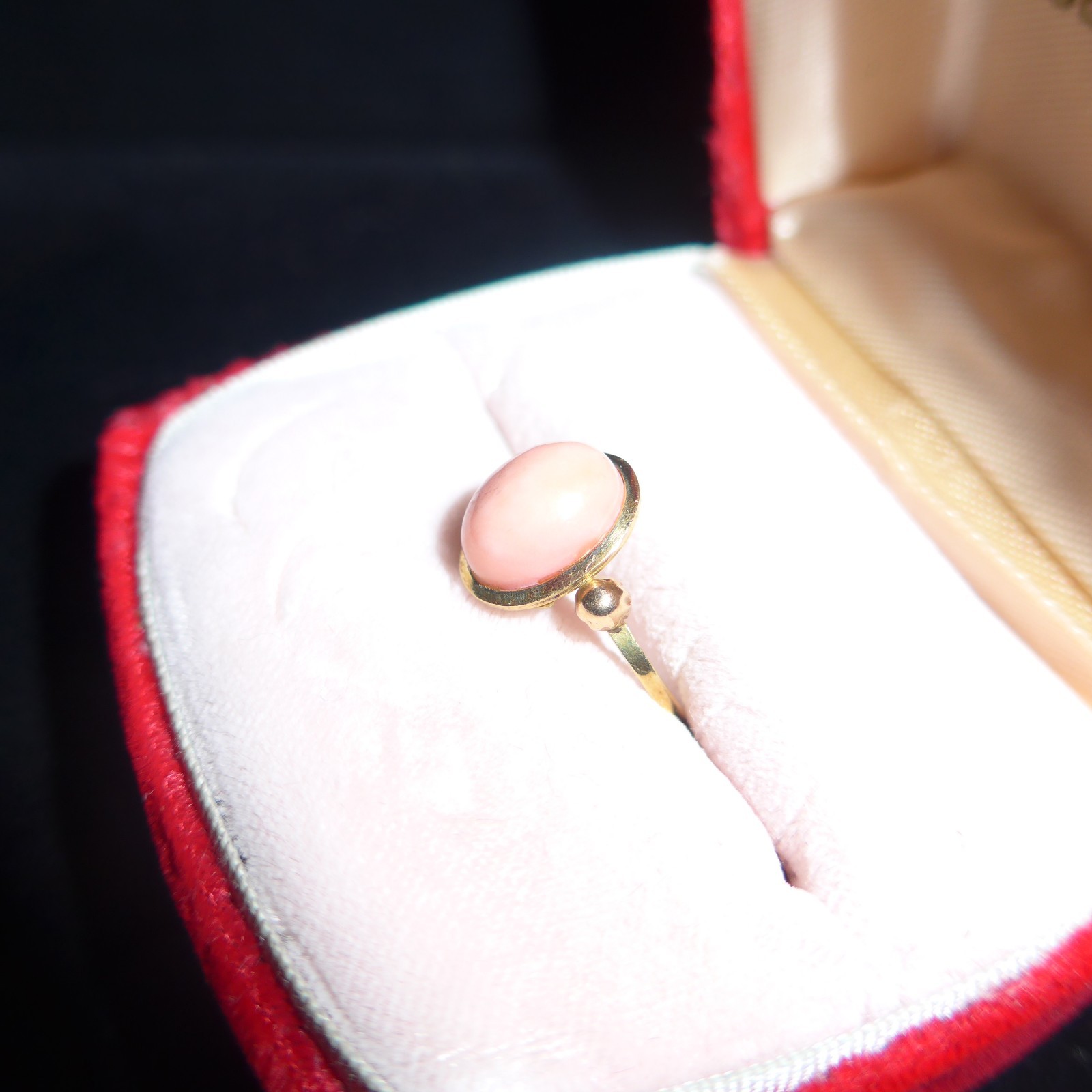 Vintage Petite 14K Gold 585 Angel Skin Coral Ring Sz 4.25