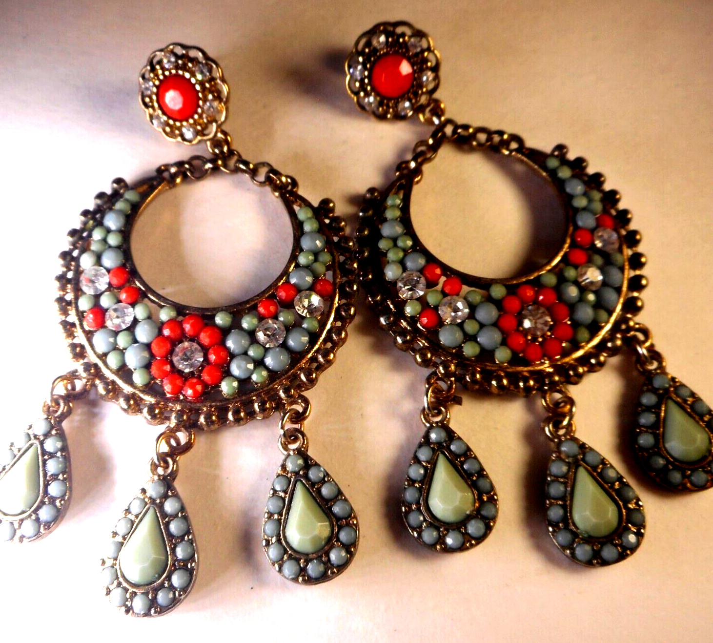 Vtg Designer Crystal Acrylic Goldtone SW Style Pierced Dangle Earrings