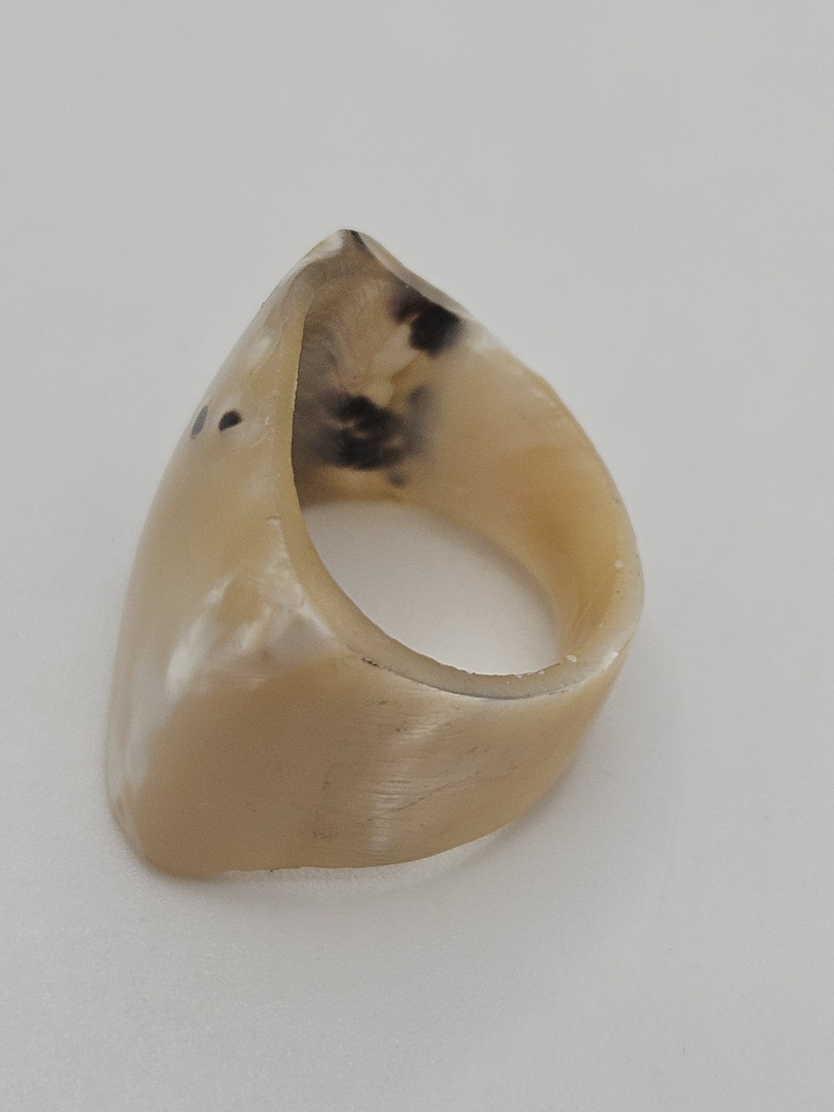 Vintage Natural Sea Shell Band Ring Size 5