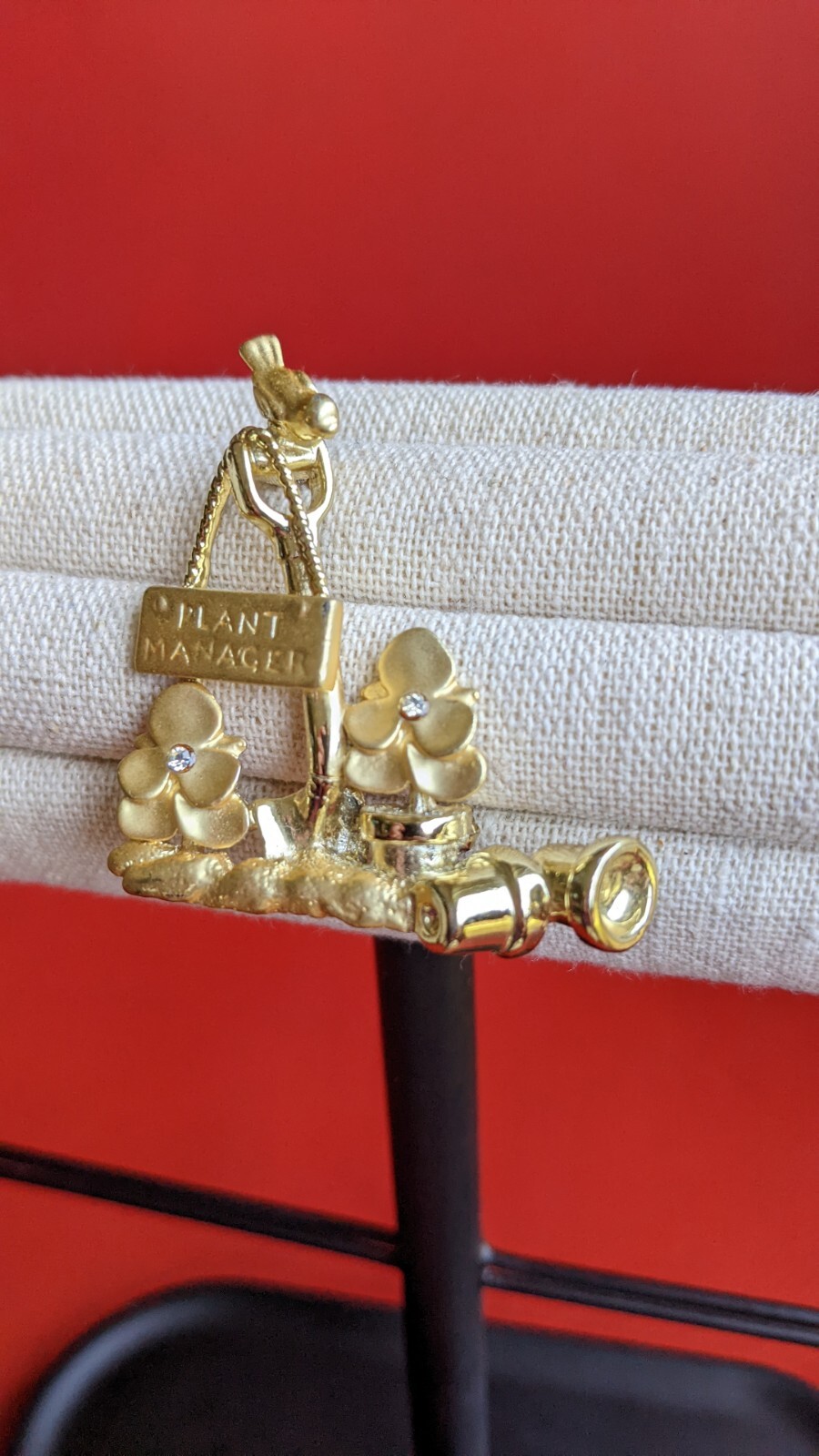 Vintage AJC Gold Tone Textured PLANT MANAGER Gardening Flower Bird BROOCH Pin