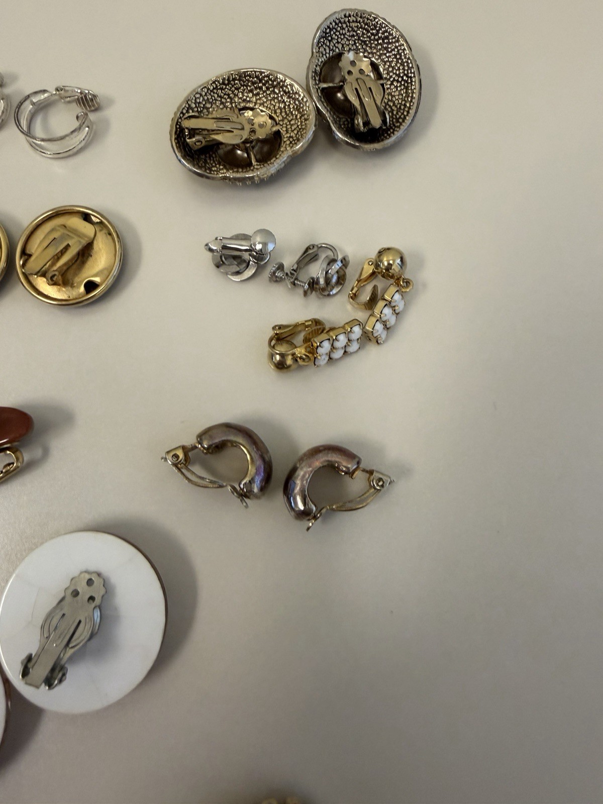 Lot Of Vintage Retro & Modern Clip On Earrings 60s 70s 80s 90s To Now 25 Pairs